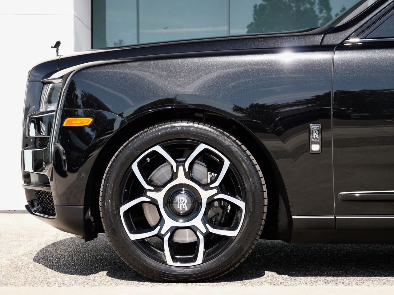 2023 Rolls-Royce Cullinan Black Badge - Photo 12