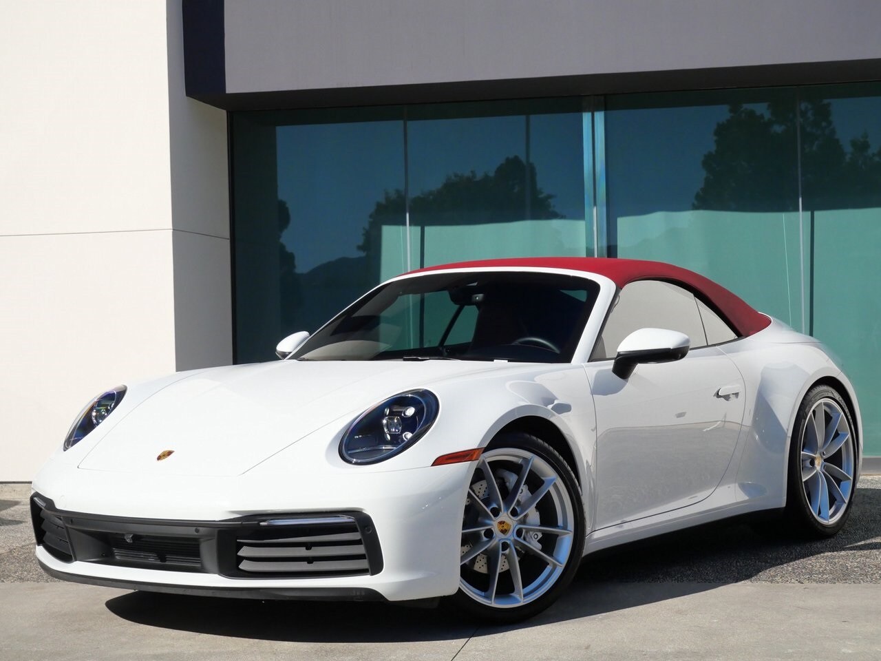 2021 Porsche 911 Cabriolet photo 3