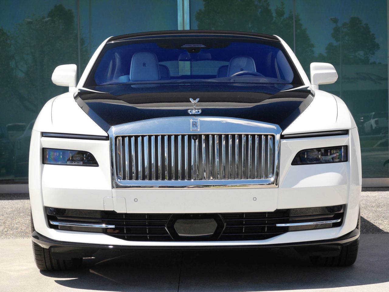 2024 Rolls-Royce Spectre photo 4