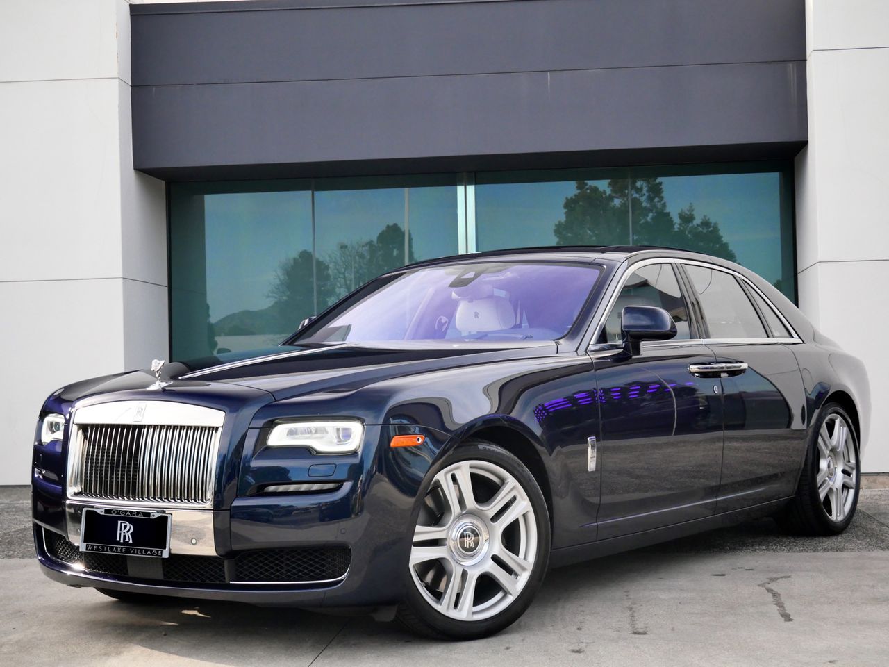 2017 Rolls-Royce Ghost Base