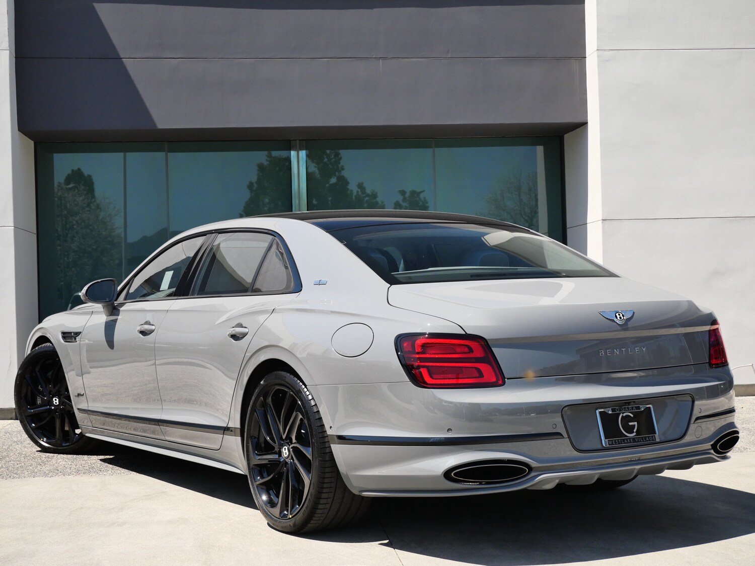 2025 Bentley Flying Spur Speed photo 3