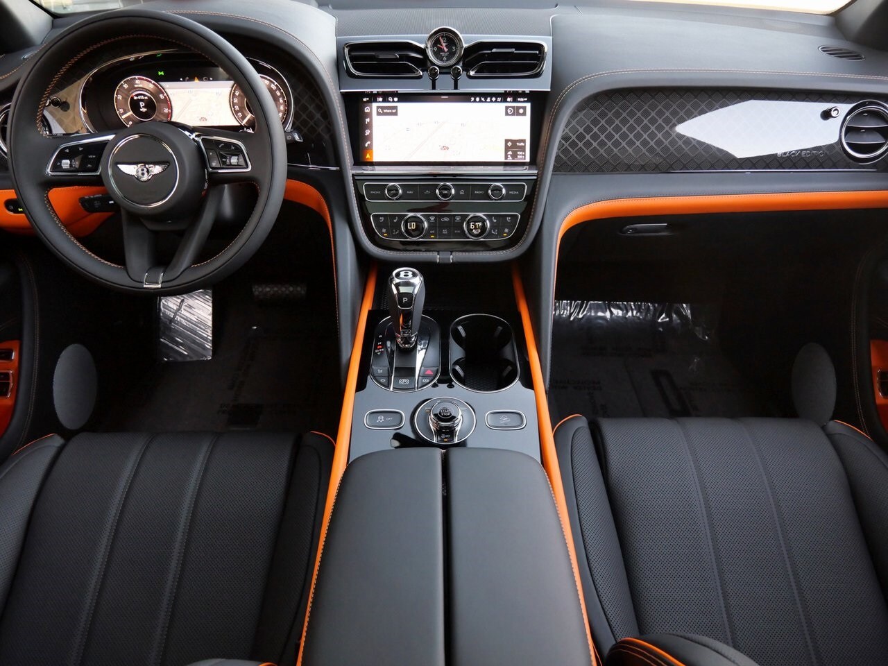 2025 Bentley Bentayga S photo 3