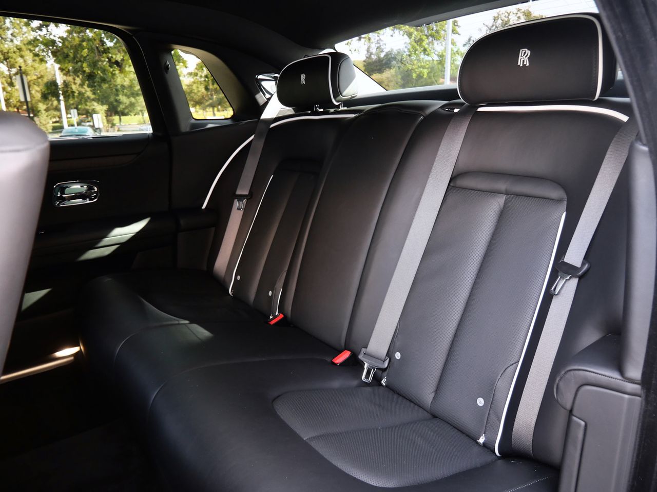 2023 Rolls-Royce Ghost photo 3