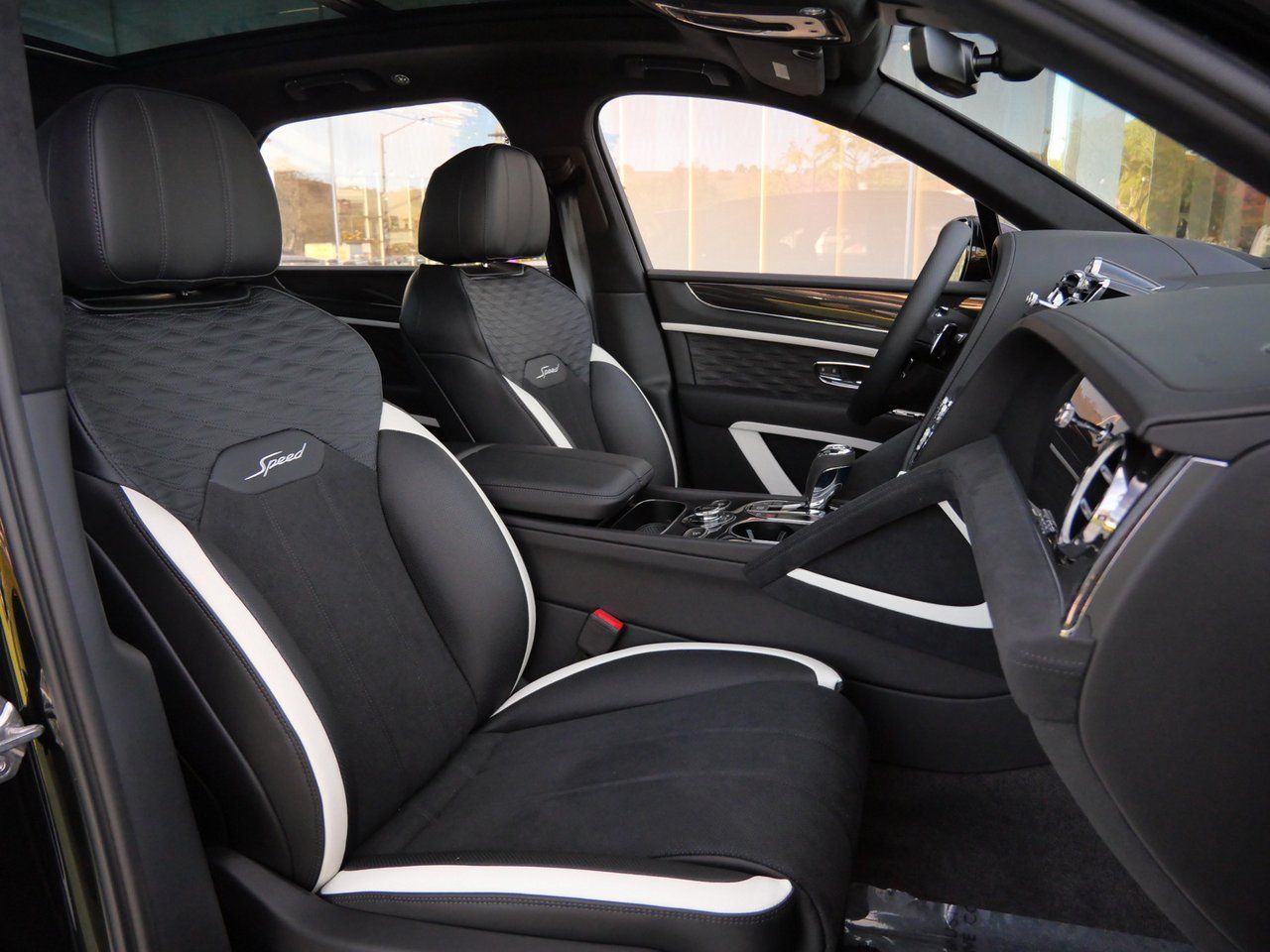 2026 Bentley Bentayga Speed - Photo 24