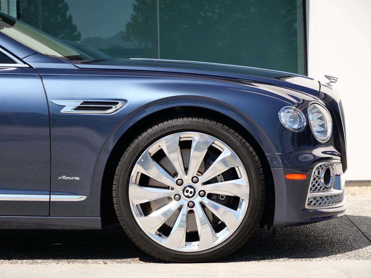 2023 Bentley Flying Spur Azure photo 6