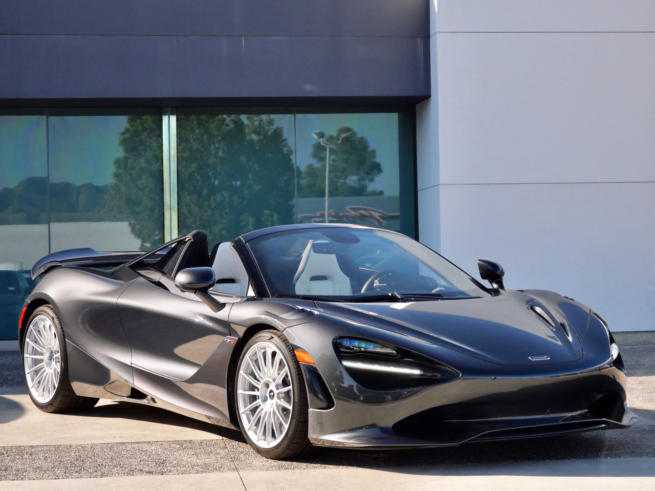 2027 McLaren 750S