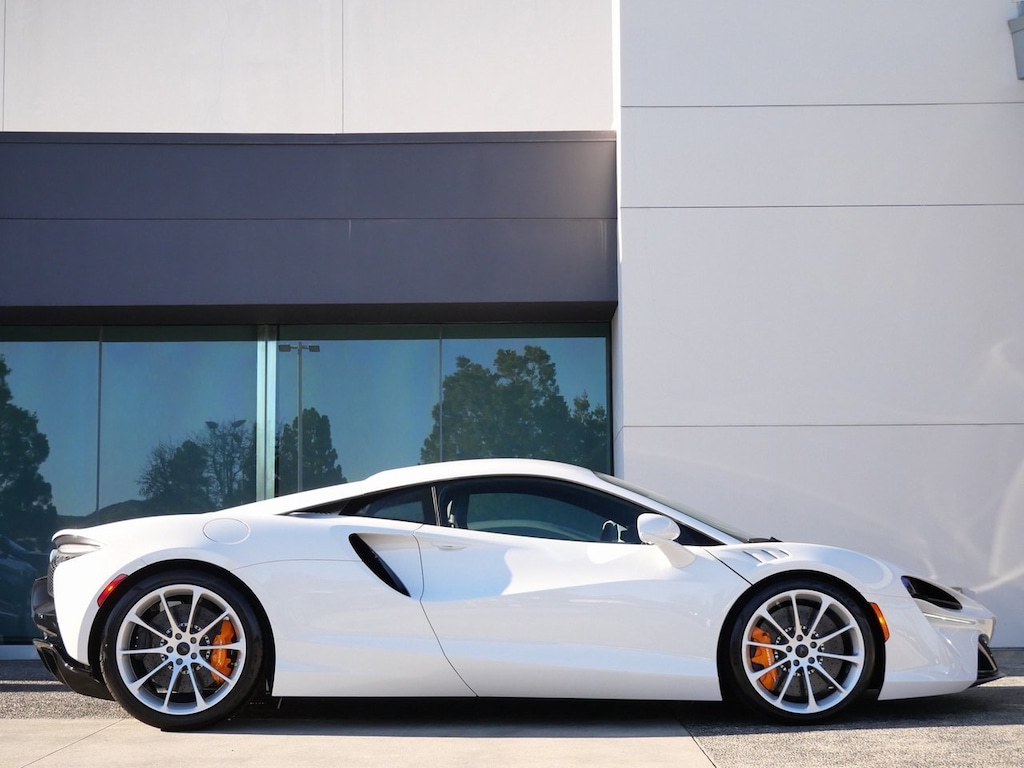 New 2026 McLaren Artura Performance Coupe