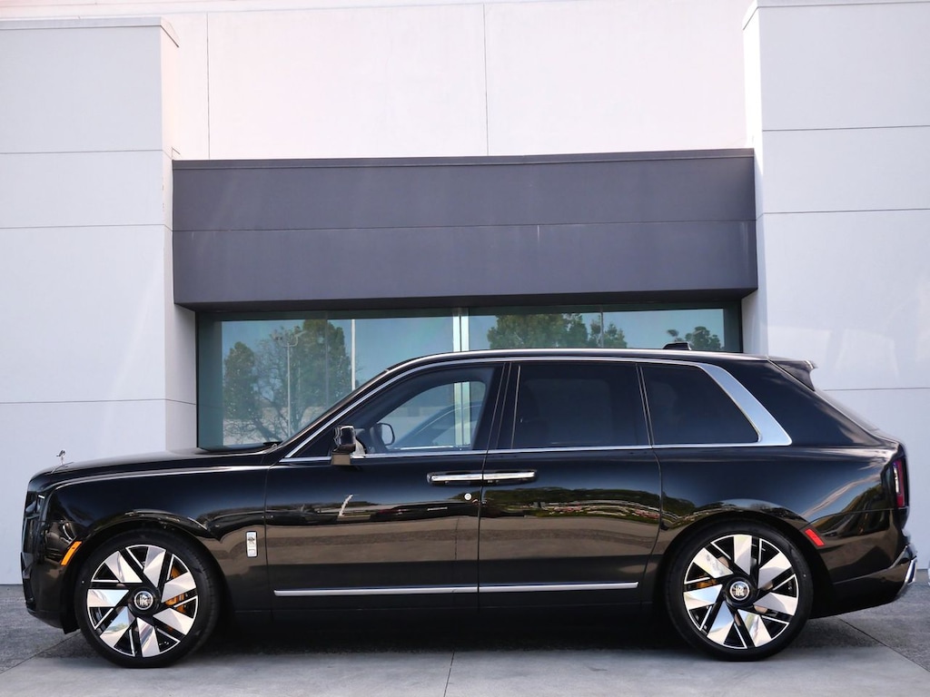 New 2026 Rolls-Royce Cullinan SUV