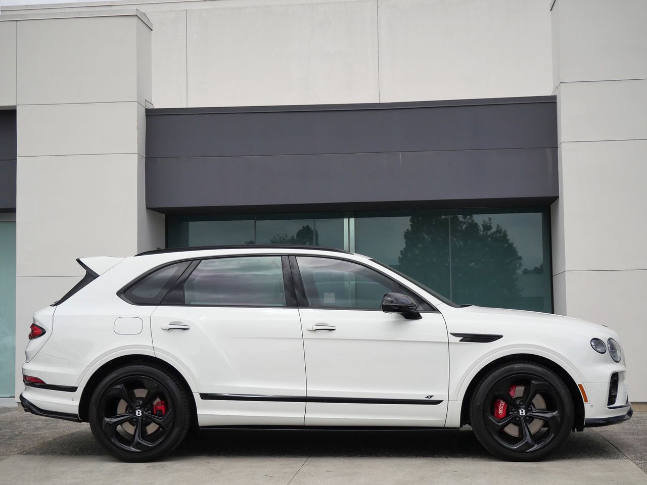 2023 Bentley Bentayga S photo 4