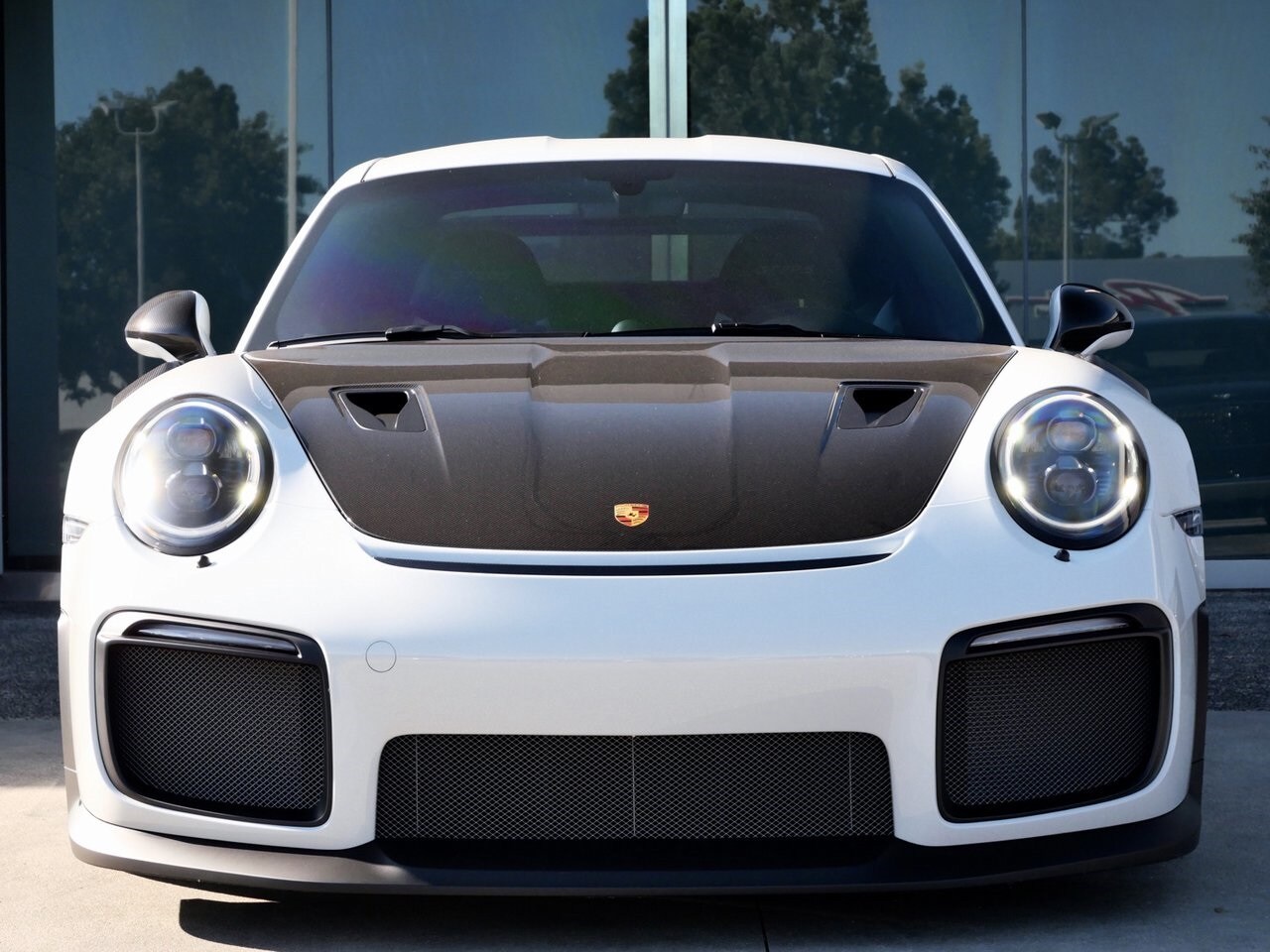 2018 Porsche 911 GT2 RS photo 2