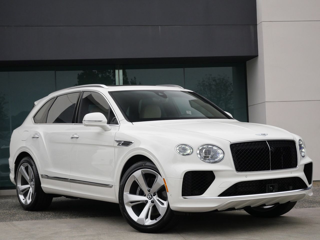 2026 Bentley Bentayga's photo