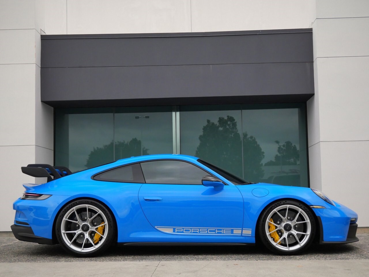 2024 Porsche 911 GT3 Coupe photo 4