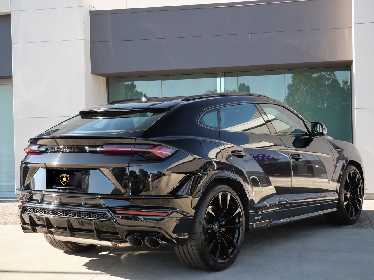 2024 Lamborghini Urus S photo 3