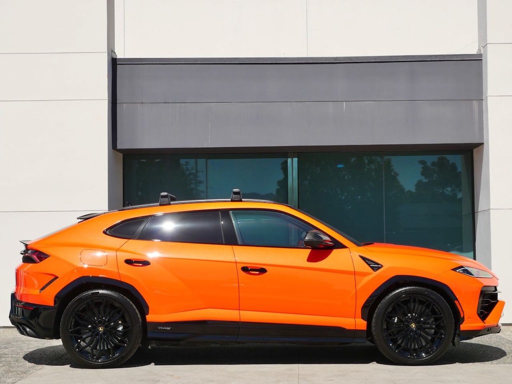 Certified 2025 Lamborghini Urus SE SUV