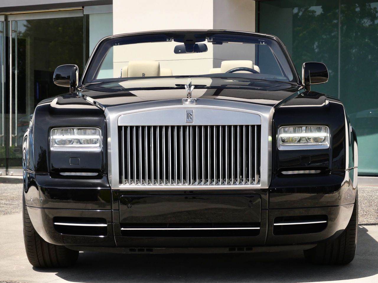 2014 Rolls-Royce Phantom Drophead Coupe photo 4