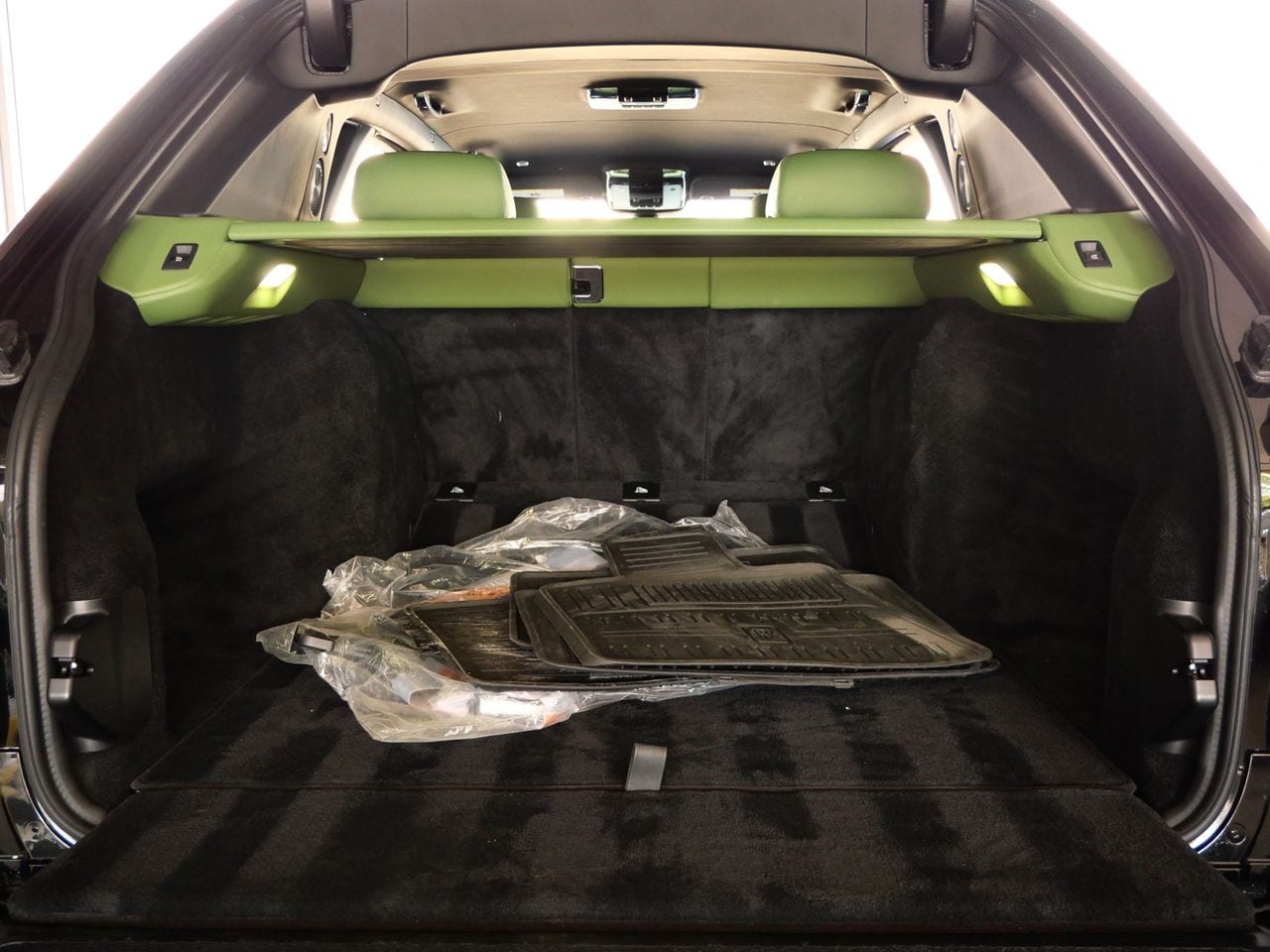 2023 Rolls-Royce Cullinan Black Badge - Photo 32