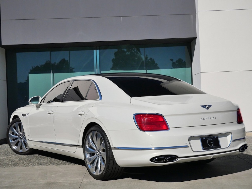 Certified 2022 Bentley Flying Spur V8 Sedan