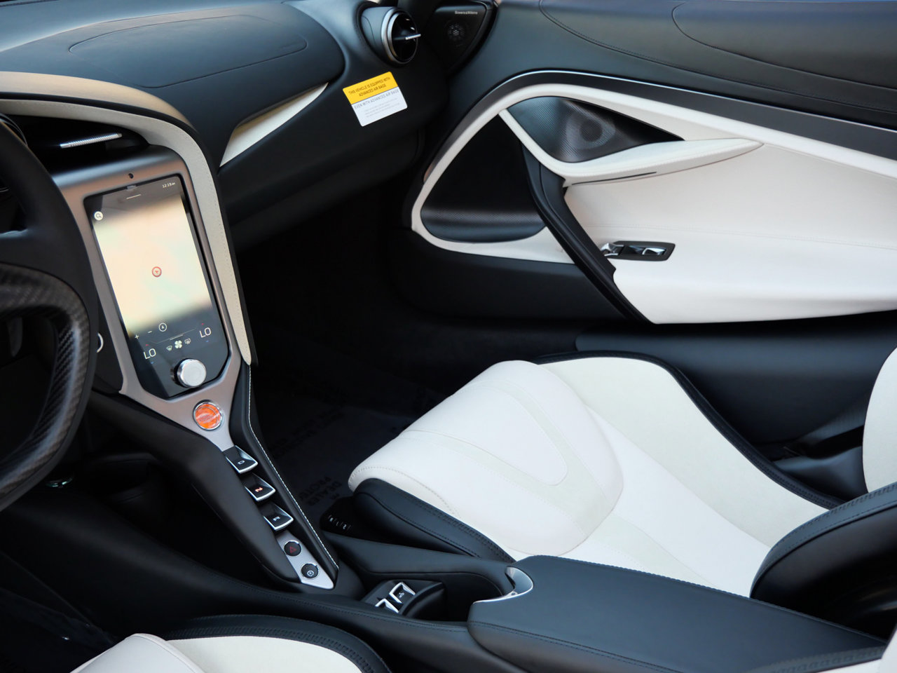 2027 McLaren 750S Base - Photo 23