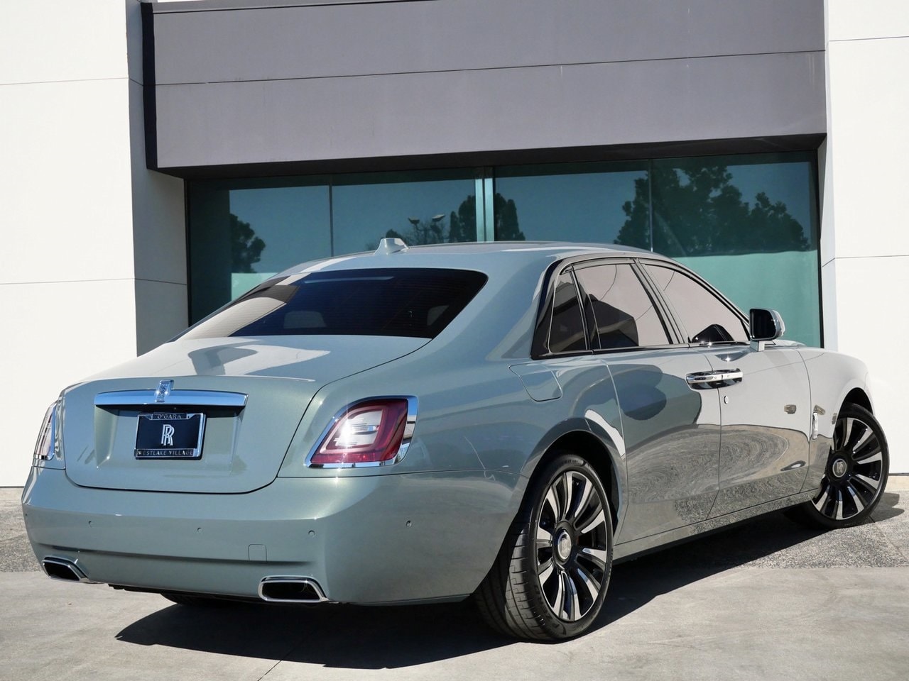 Used 2024 Rolls-Royce Ghost Base with VIN SCATV0C09RU226027 for sale in Thousand Oaks, CA