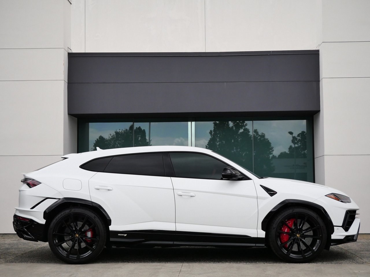 Certified 2024 Lamborghini Urus S with VIN ZPBUB3ZL7RLA29896 for sale in Thousand Oaks, CA