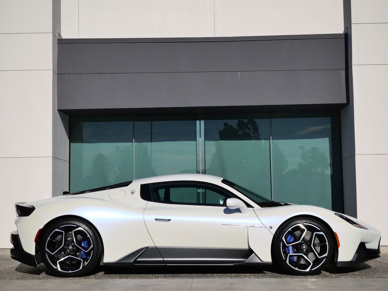 2022 Maserati MC20 photo 2