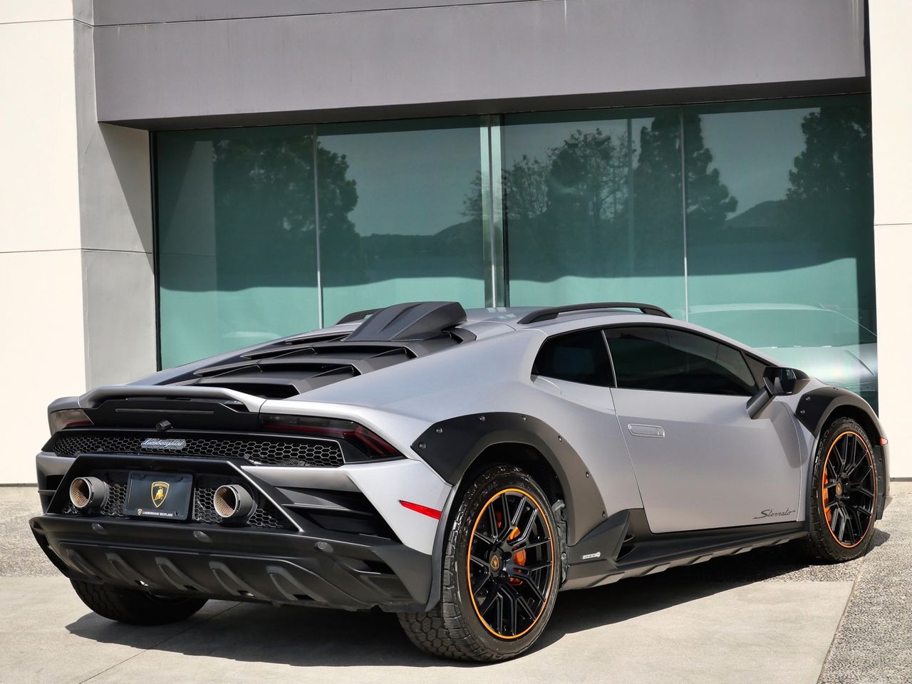 2024 Lamborghini Huracan Sterrato photo 2