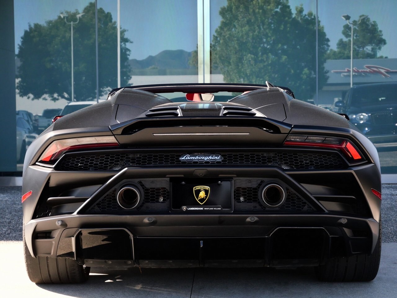 2023 Lamborghini Huracan Evo Spyder photo 4