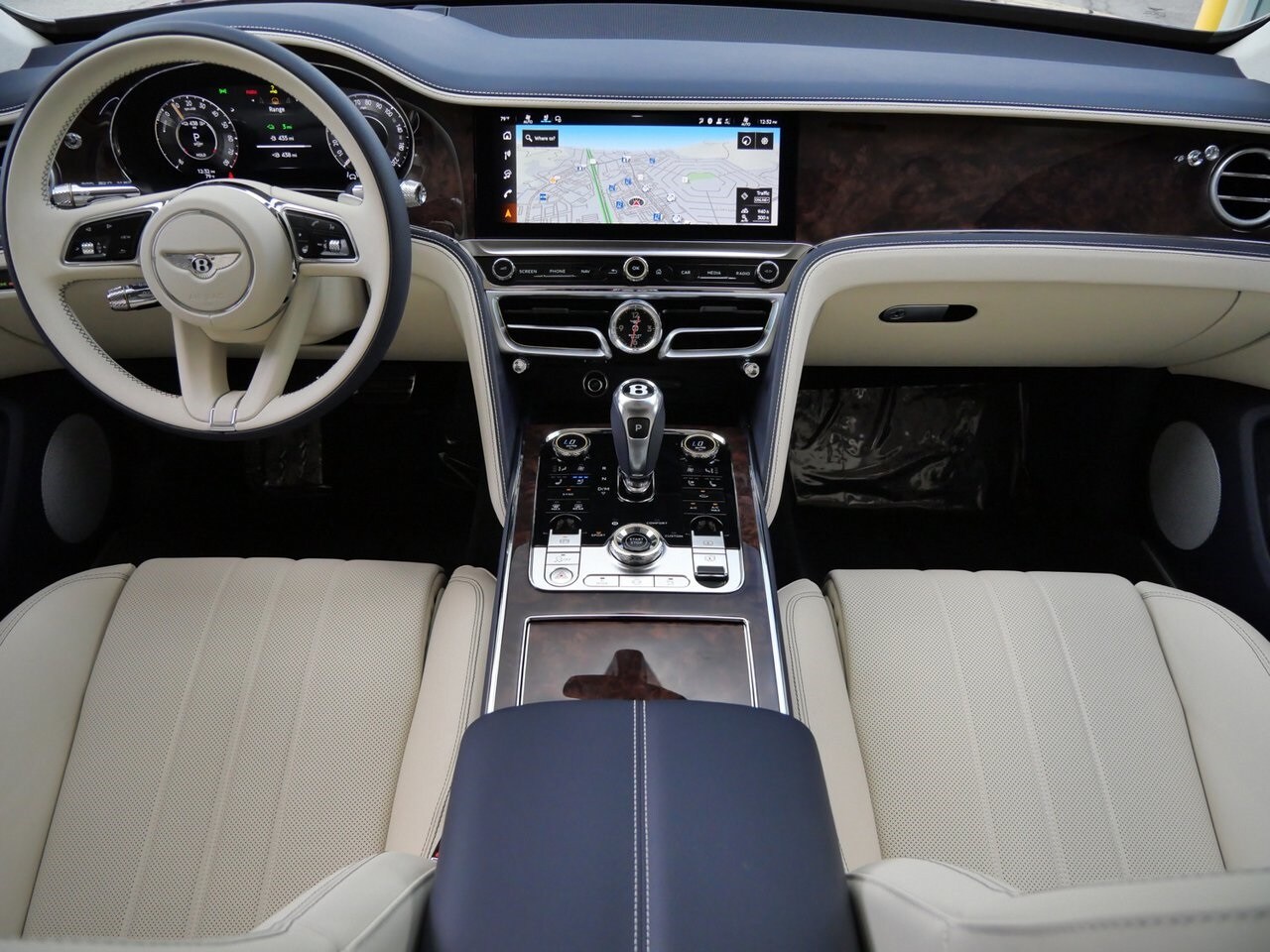 2026 Bentley Flying Spur photo 2