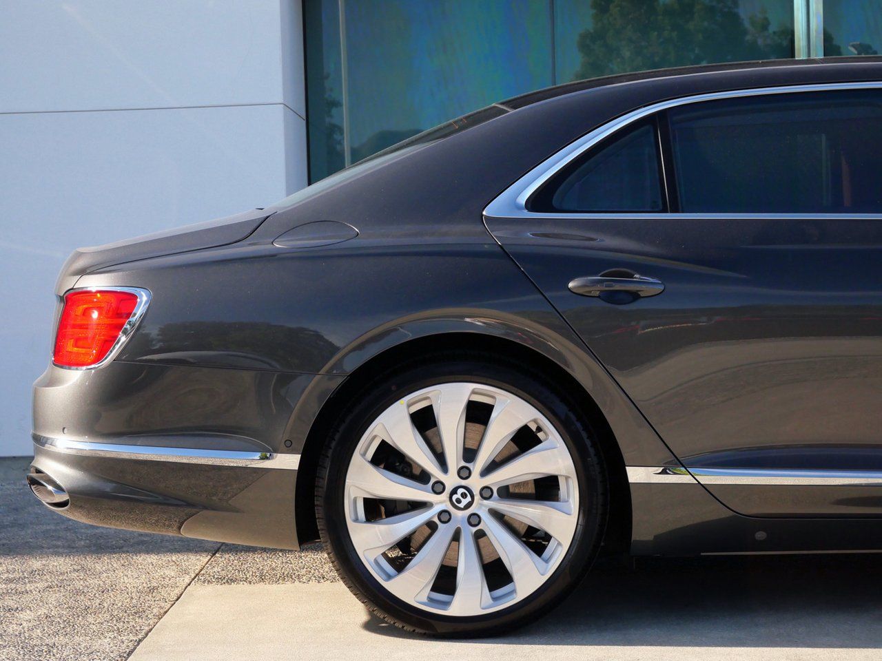 2026 Bentley Flying Spur - Photo 10