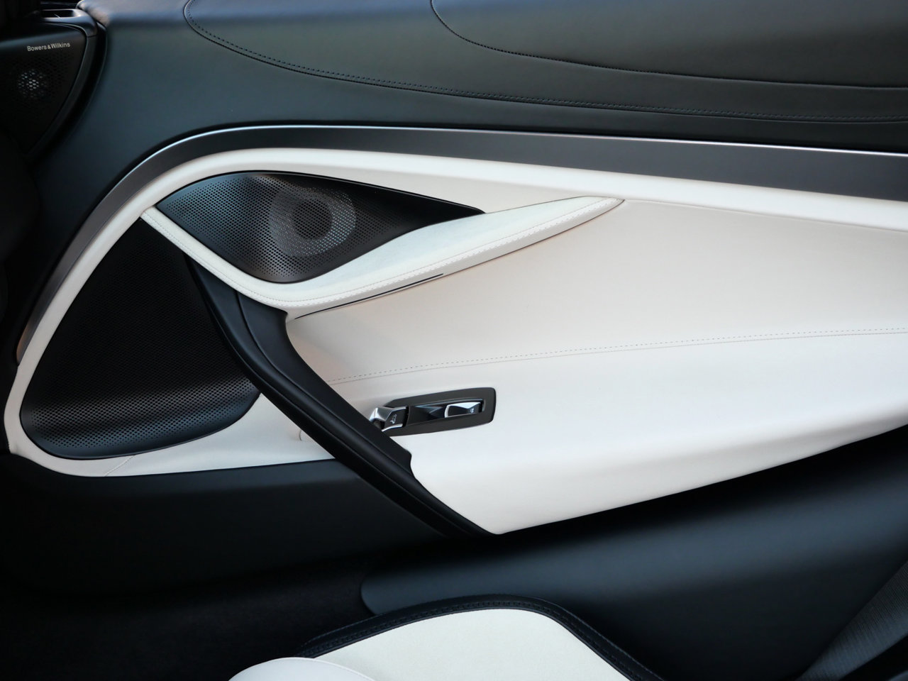 2027 McLaren 750S Base - Photo 24
