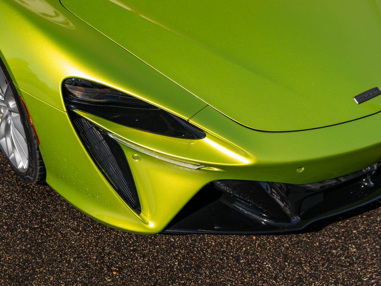 2025 Mclaren Artura Techlux photo 6