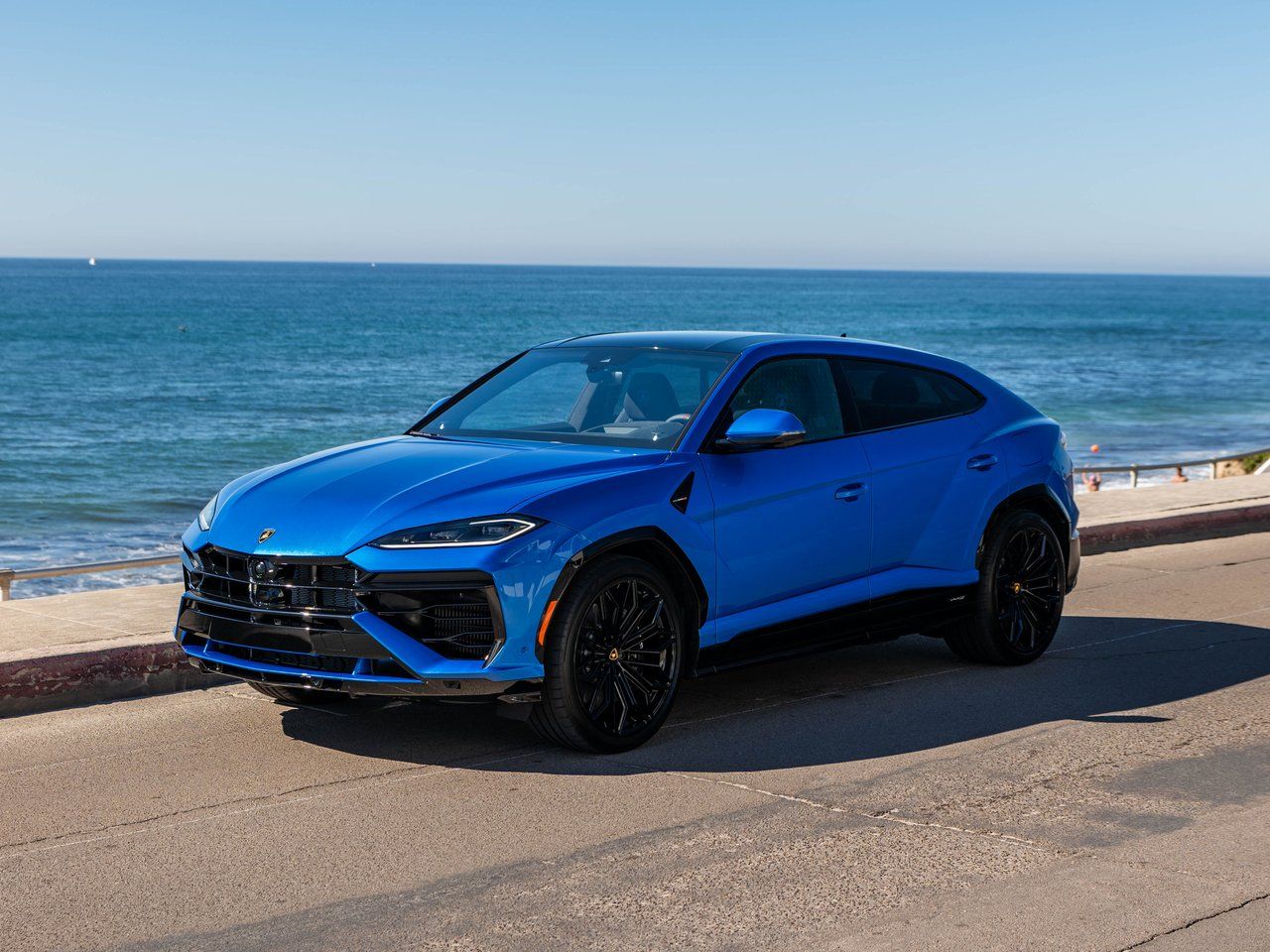 2025 Lamborghini Urus 4.0 V8 PHEV SE's photo