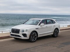 2025 Bentley Bentayga V8 SUV