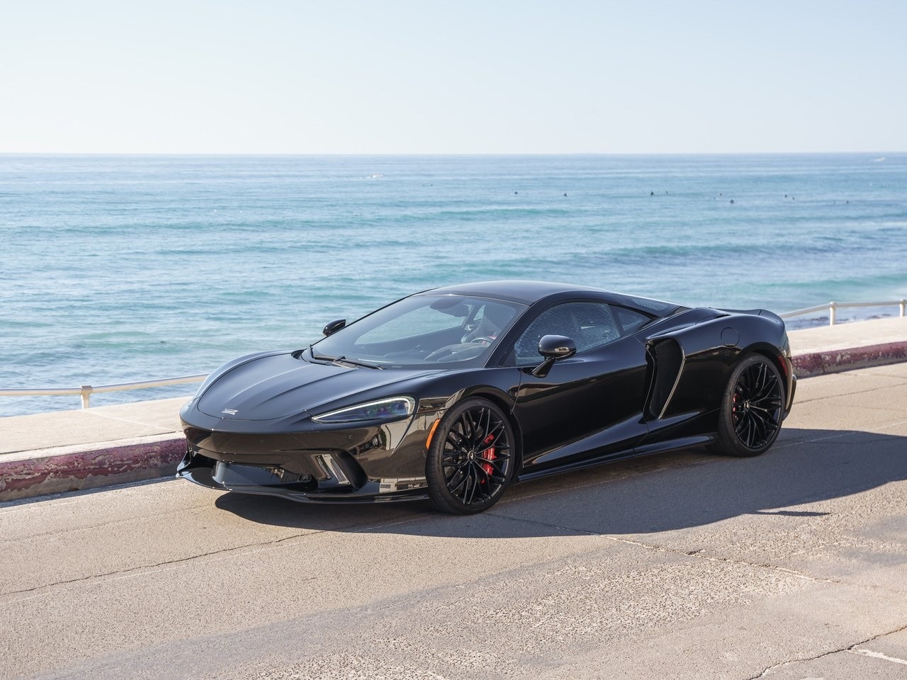 2022 McLaren GT Base