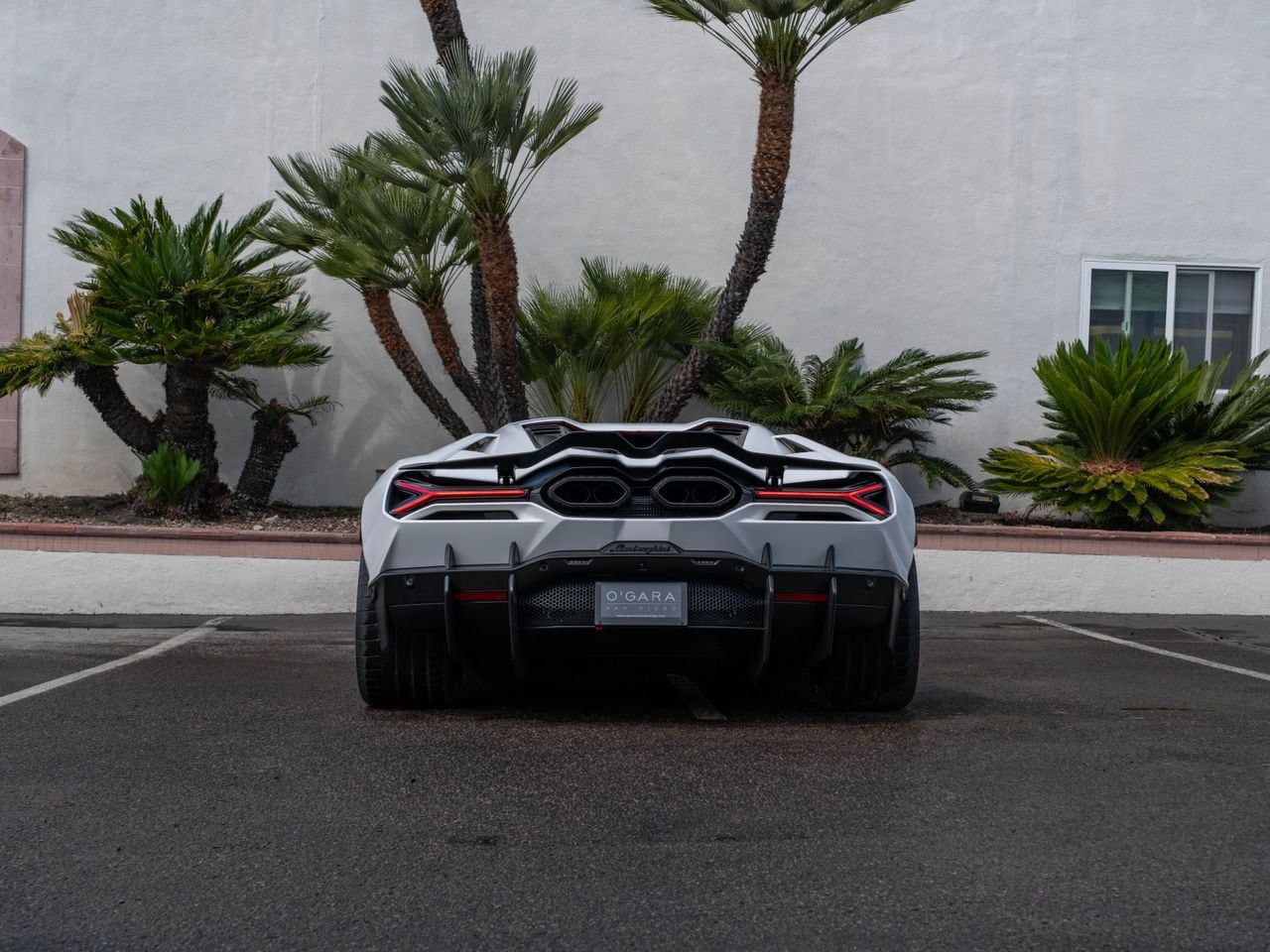 2025 Lamborghini Revuelto photo 4