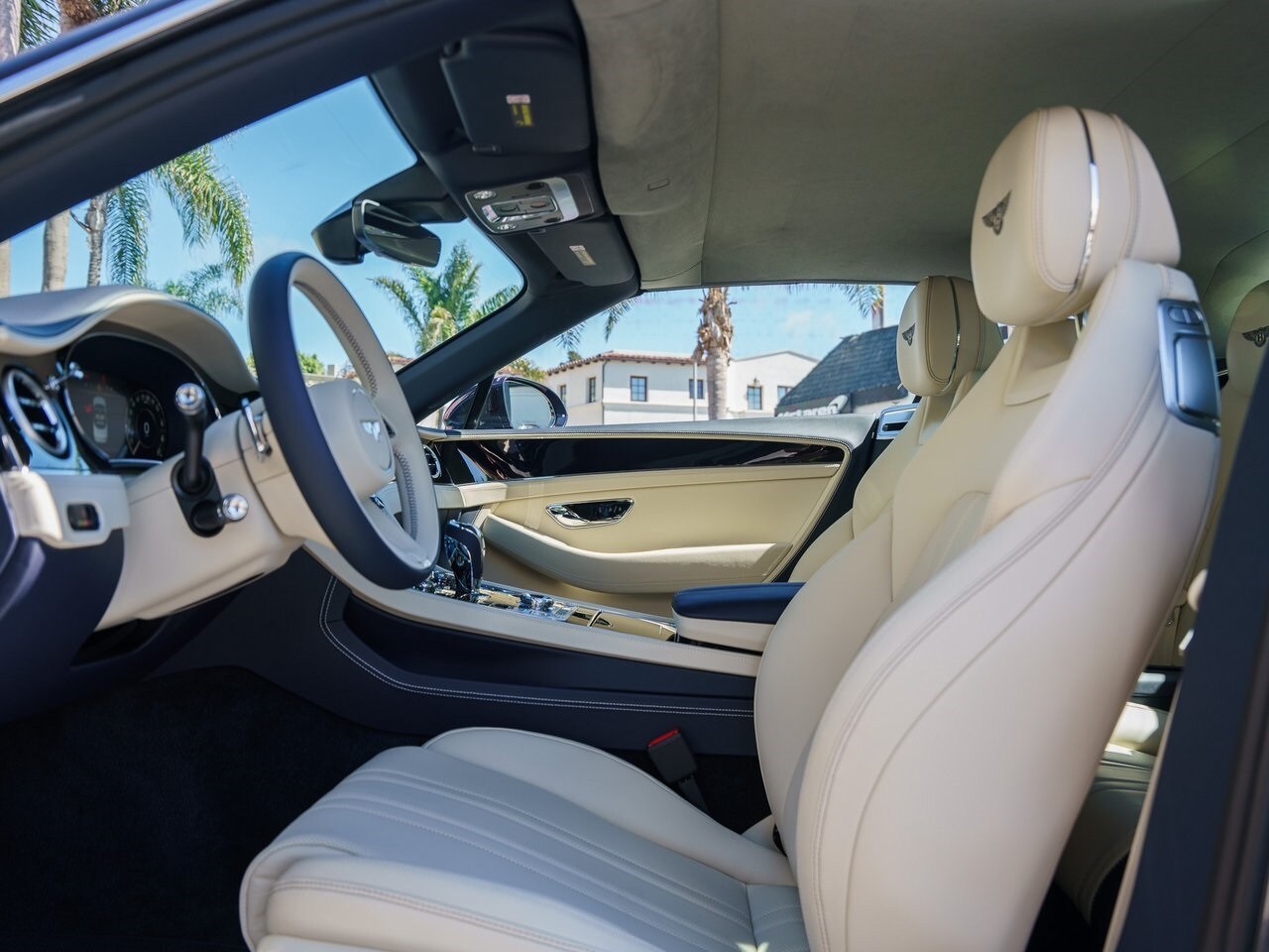 2026 Bentley Continental GTC photo 2