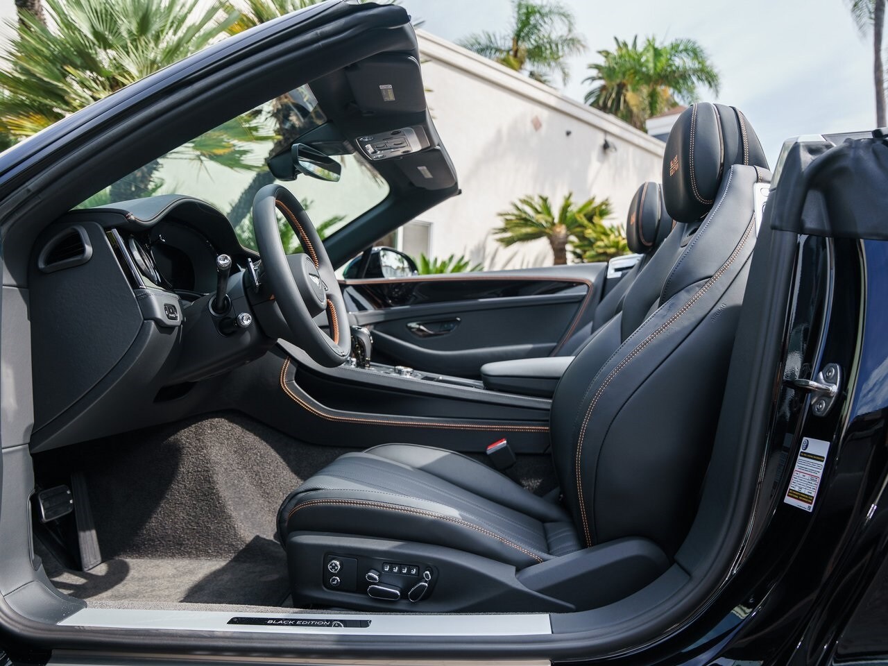 2025 Bentley Continental GTC Black Edition photo 2