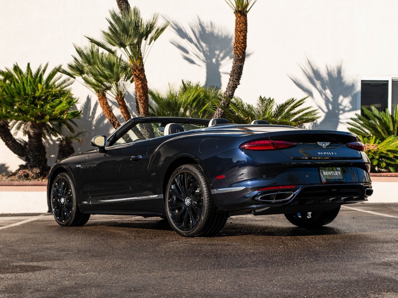 2026 Bentley Continental GTC Mulliner photo 3