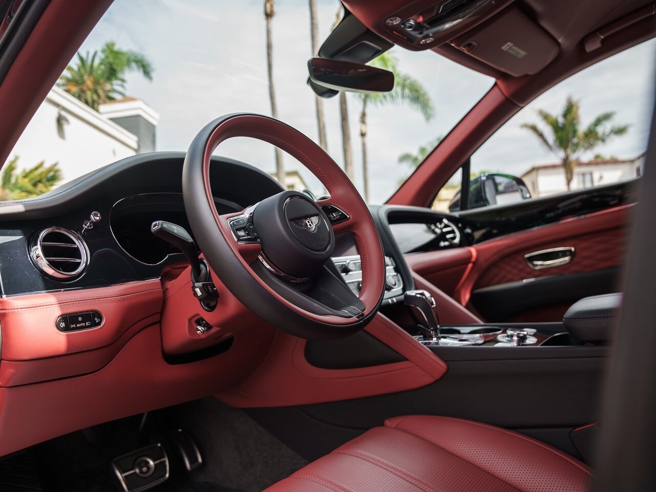 2024 Bentley Bentayga EWB Azure photo 2