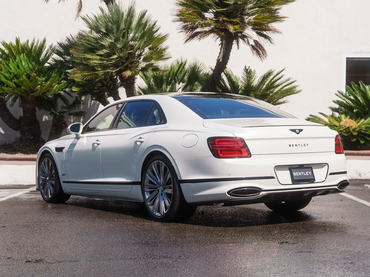 2025 Bentley Flying Spur Speed photo 3