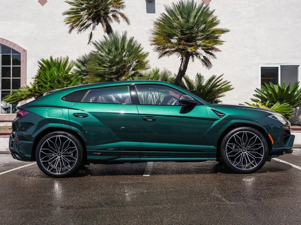 New 2025 Lamborghini Urus SE SUV