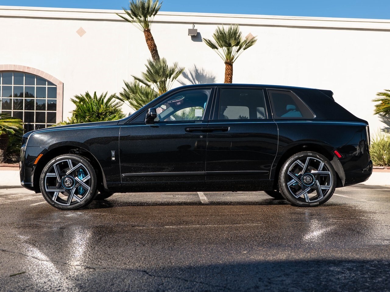 2026 Rolls Royce Cullinan Black Badge photo 3