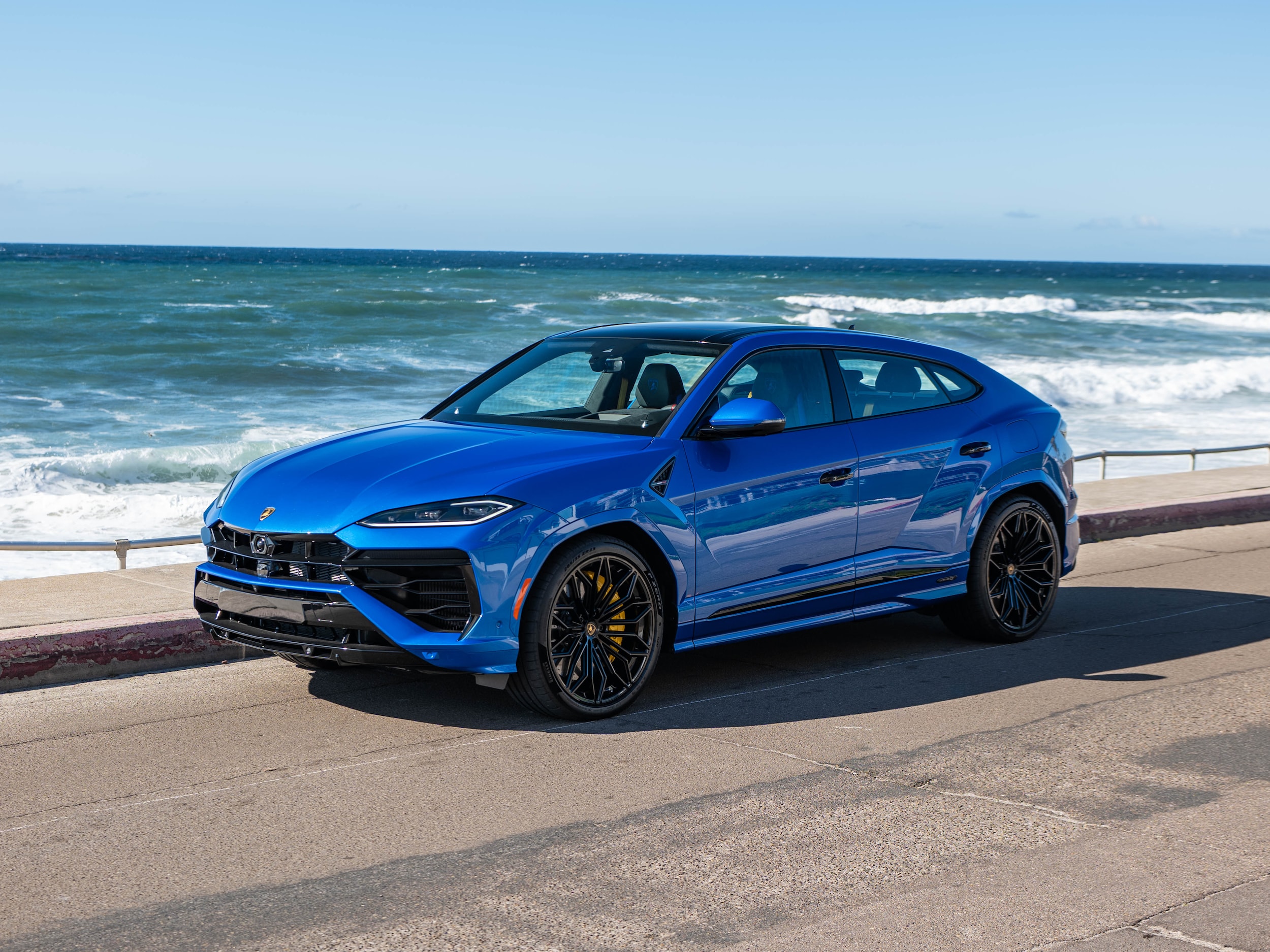 2025 Lamborghini Urus SE's photo