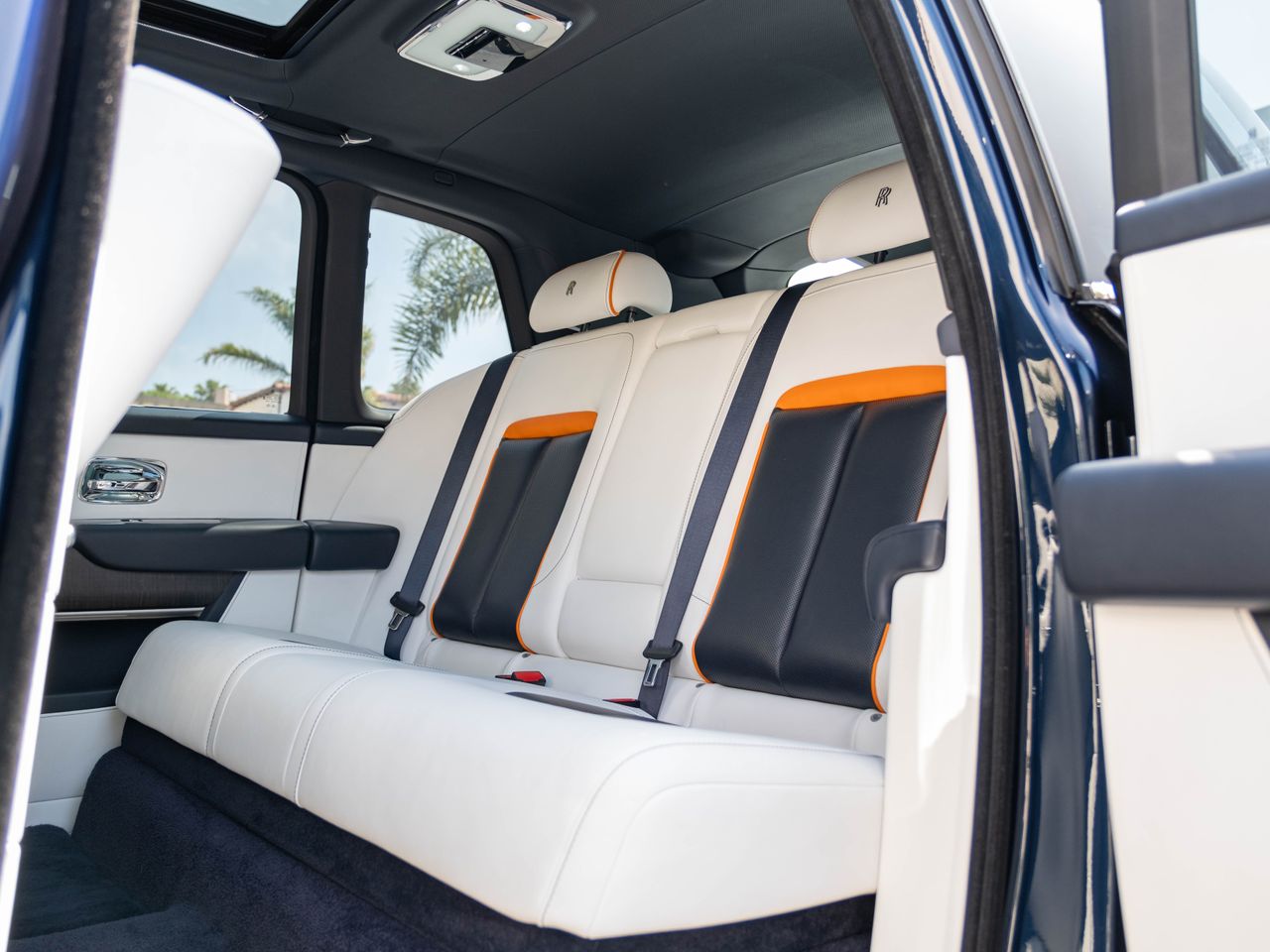 2019 Rolls-Royce Cullinan Base photo 3