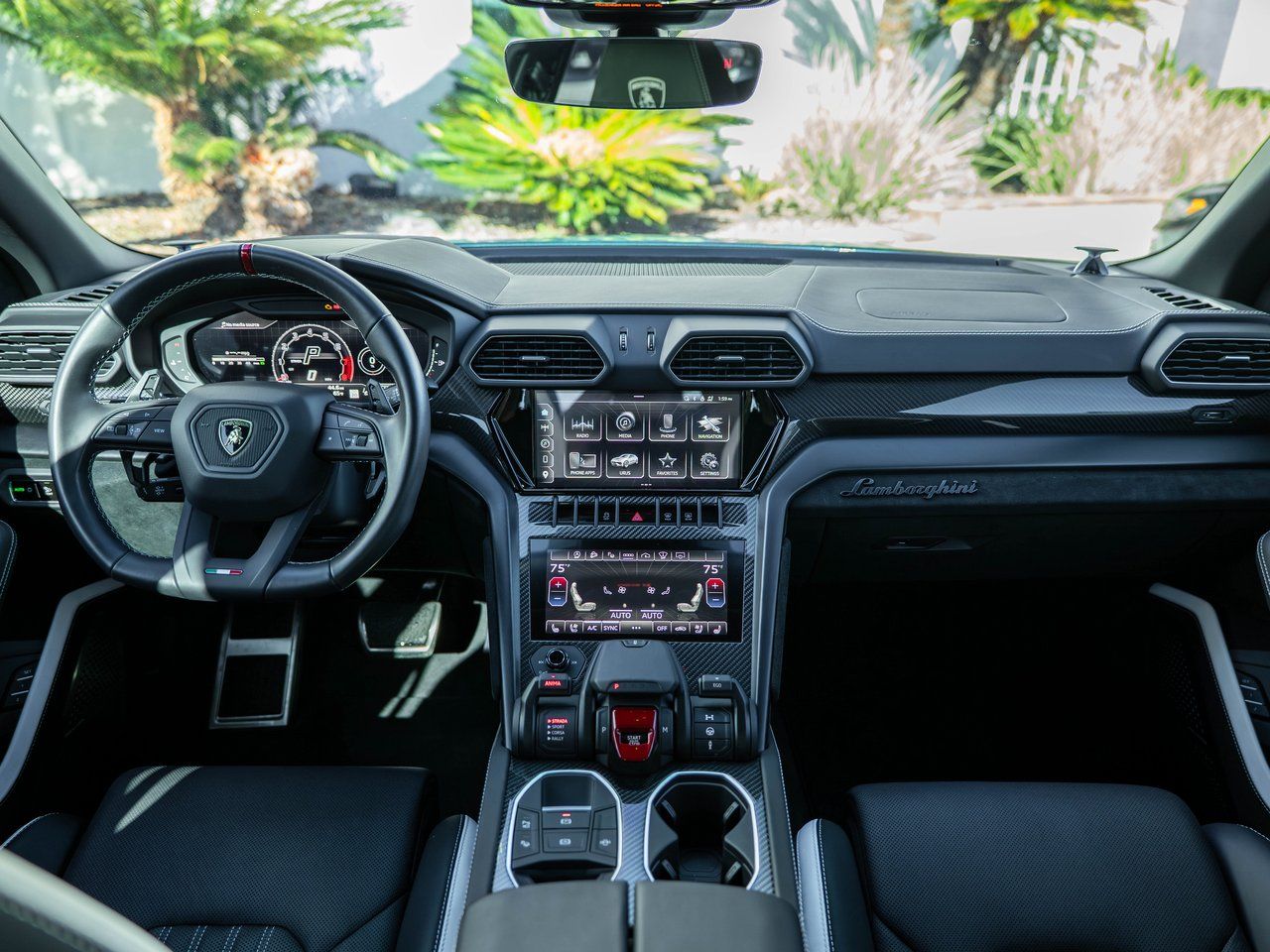 2023 Lamborghini Urus Performante photo 6