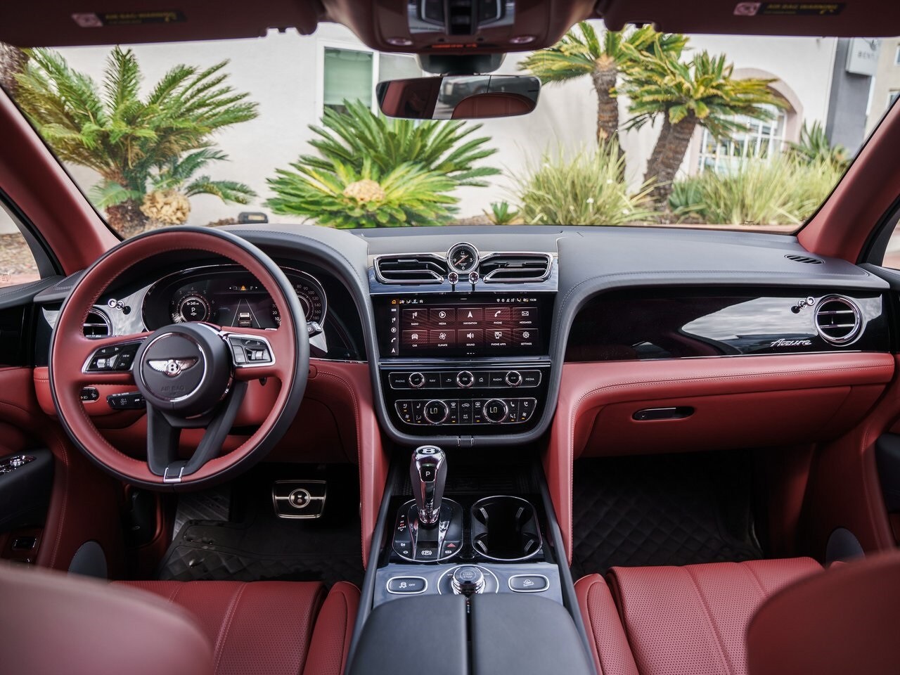 2024 Bentley Bentayga EWB Azure photo 4