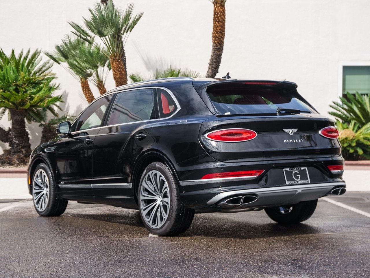 2024 Bentley Bentayga EWB Azure photo 3