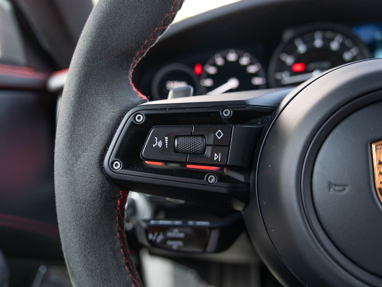 2024 Porsche 911 Carrera 4 GTS photo 6