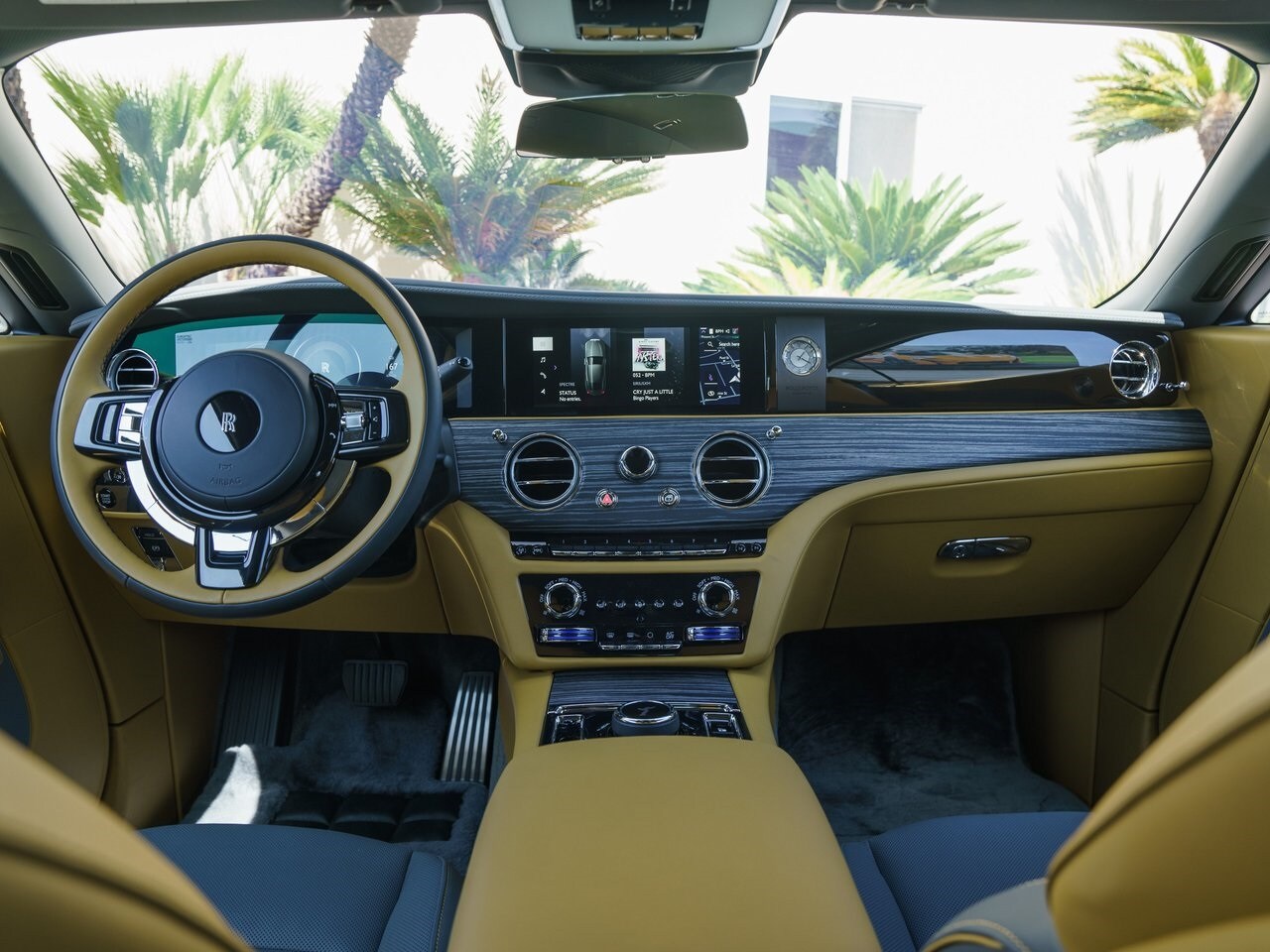 2025 Rolls Royce Spectre photo 4