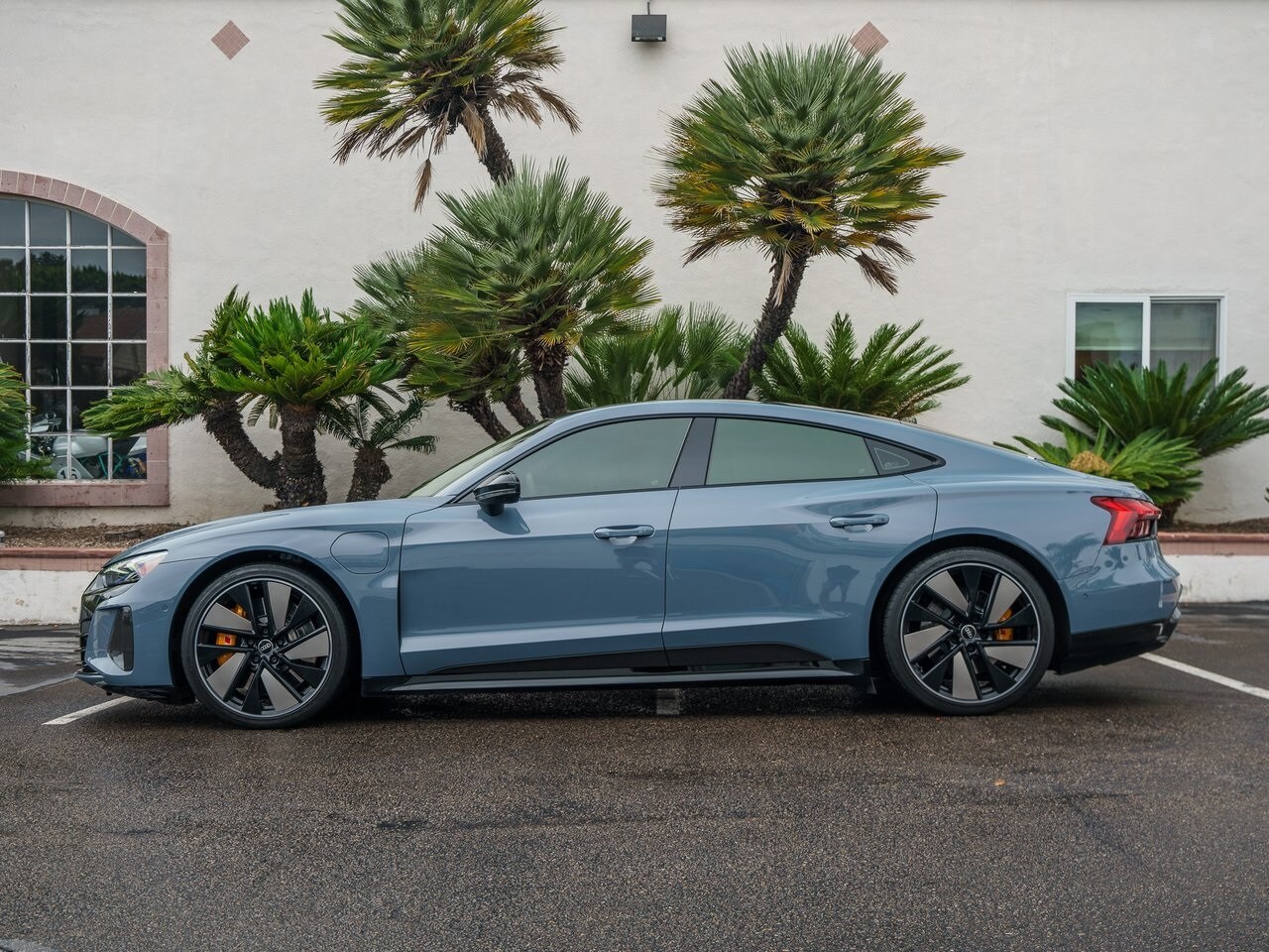 2022 Audi RS e-tron GT Base photo 3